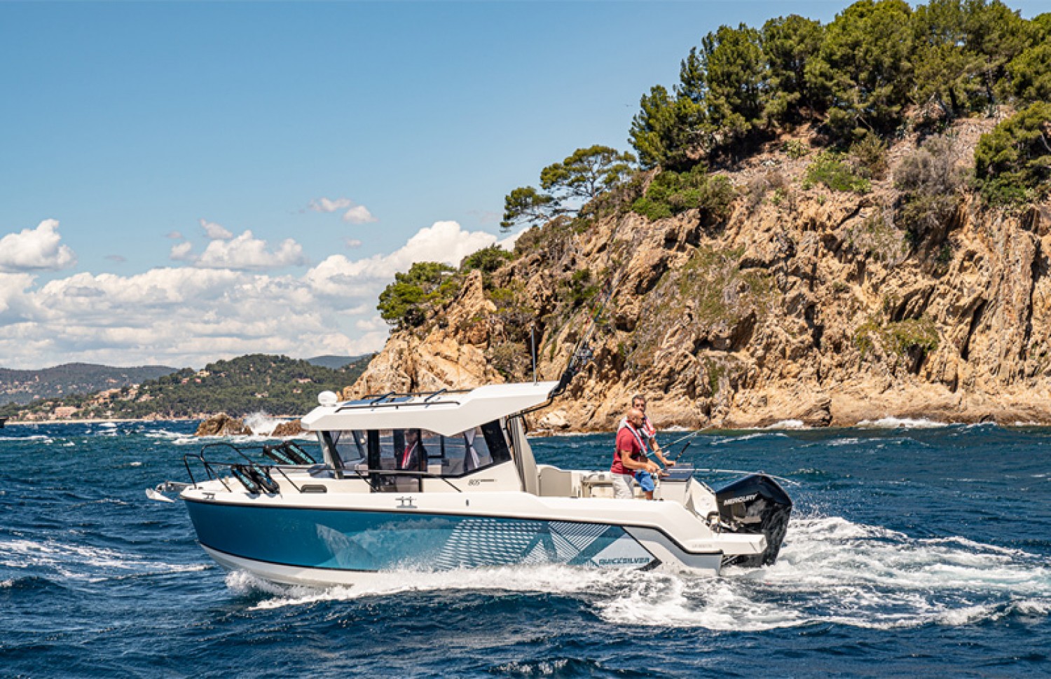 slider 2 Quicksilver Captur 805 Pilothouse